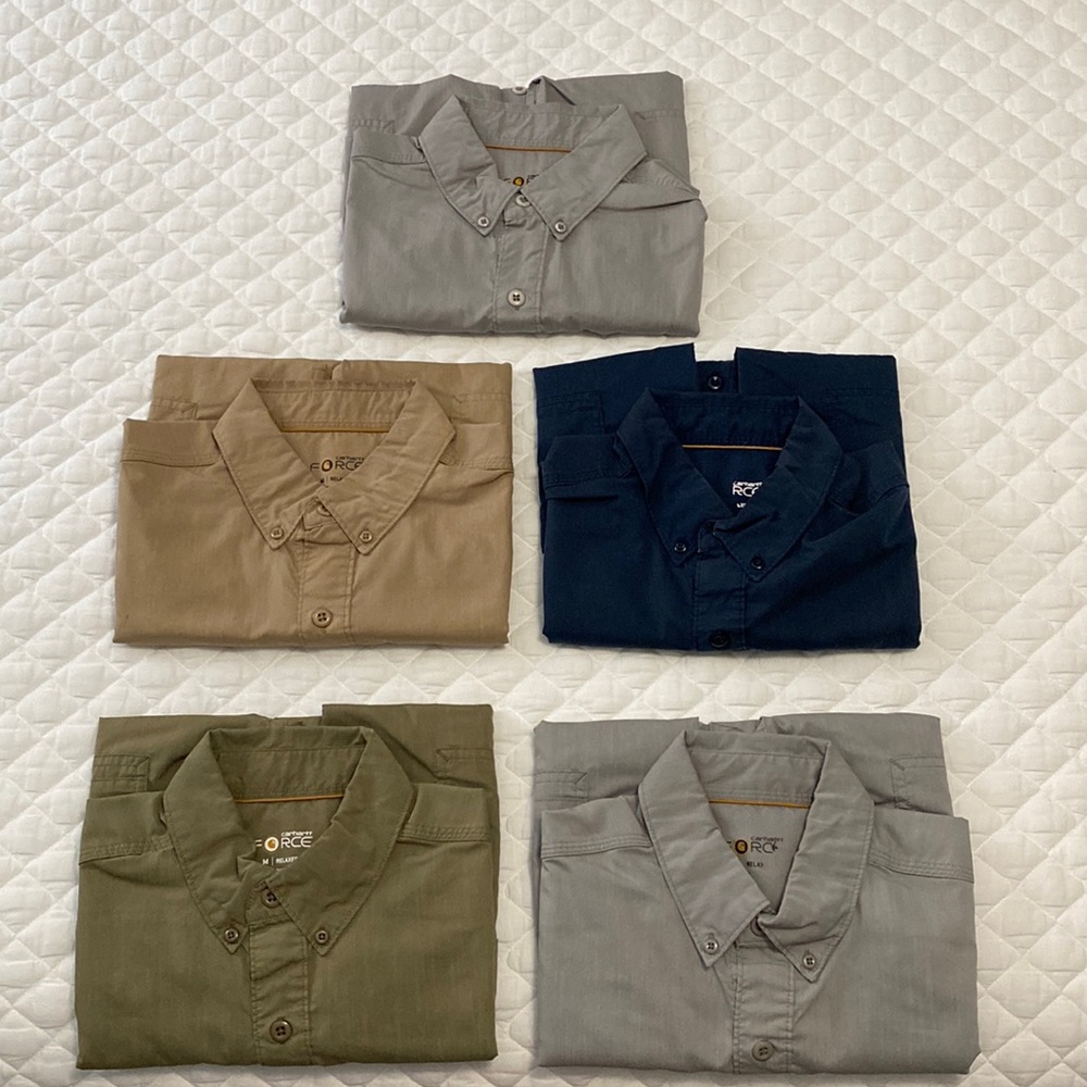 5 Carhartt Men’s Size M work shirts